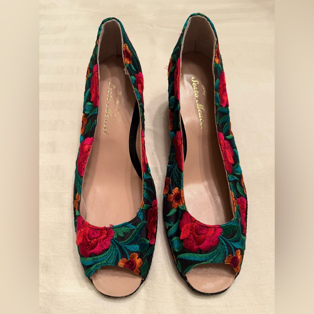Sesto Meucci Red and Green Floral Heels